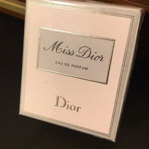 Christian Dior- Miss Dior eau de parfum